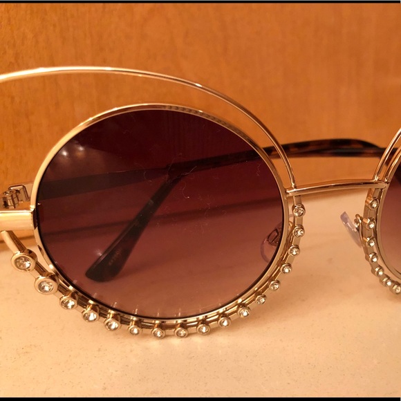Cat eye sunglasses - Picture 3 of 3